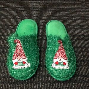 ❤️ Christmas Gnome Women’s Slippers